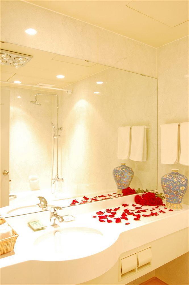Lijiang Zen Garden Hotel - Wuyi Yard Екстер'єр фото
